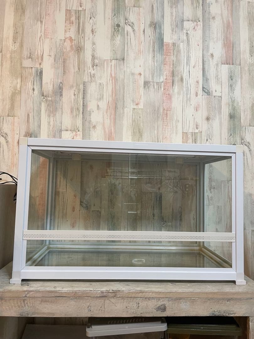 爬虫類ケージ　60×30×35 ホワイト　美品