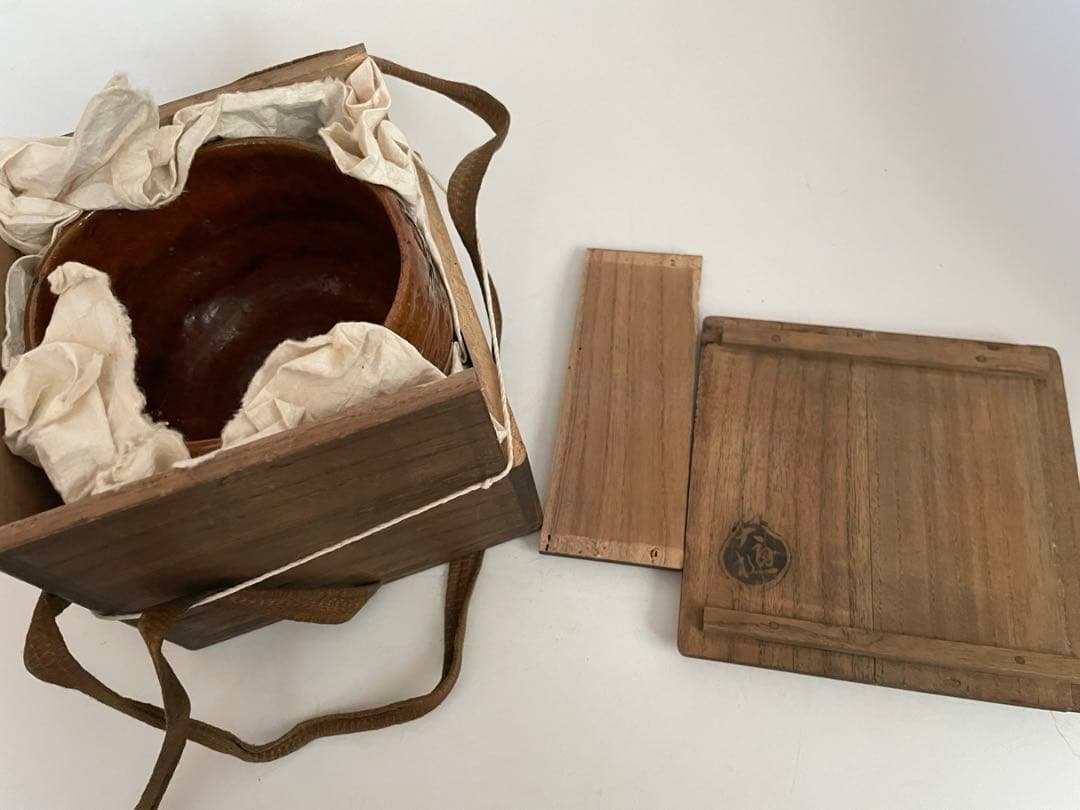 茶道具　骨董　大樋焼　飴釉　手捻り　茶碗　抹茶碗　共箱