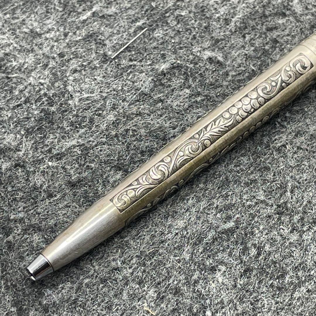 PE1217□SHEAFFER クリップノック式 ボールペン シルバー 葡萄柄