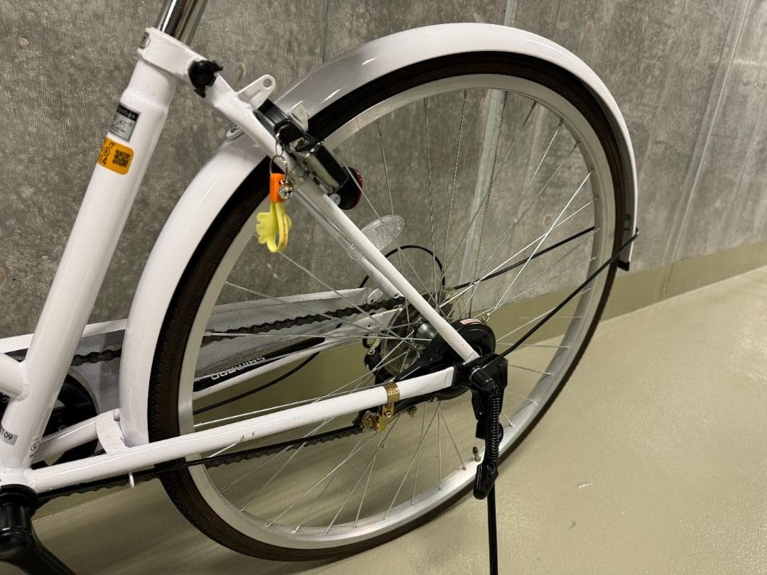 ★美品★trois シティサイクル 6段変速（白、カゴ付き）
