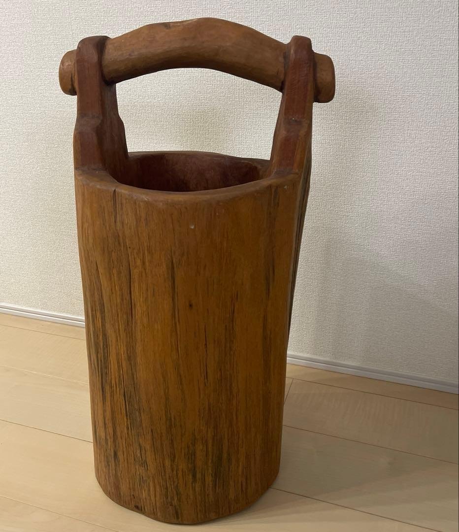 天然無垢材　古道具　レトロ　手桶型傘立て　花器　くり抜き 手桶型 置物 オブジェ